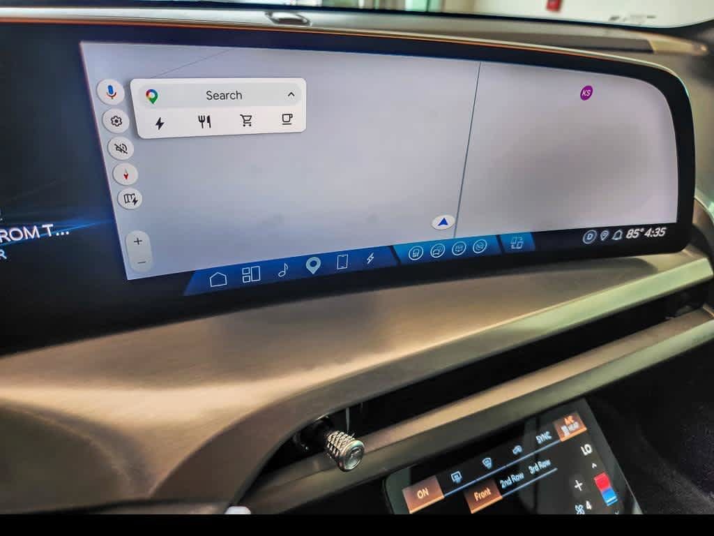 Certified 2026 Cadillac Vistiq Premium Luxury w/ LPO, Floor Liner Package AWD/4WD image 17
