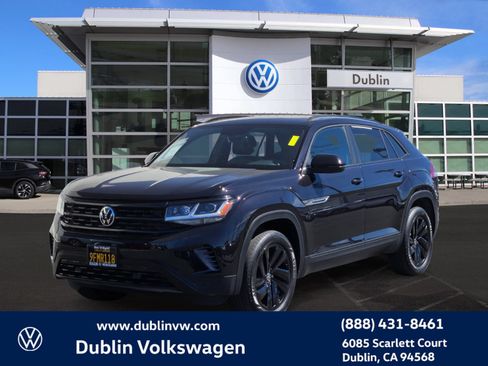 Used 2023 Volkswagen Atlas Cross Sport SE w/ Panoramic Sunroof Package FWD image 8