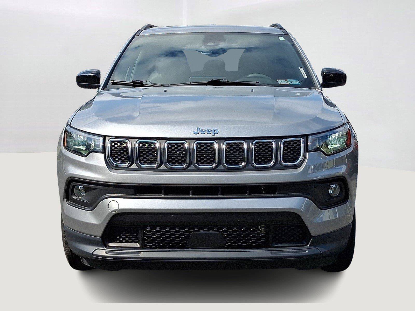 Certified 2023 Jeep Compass Latitude AWD/4WD image 2