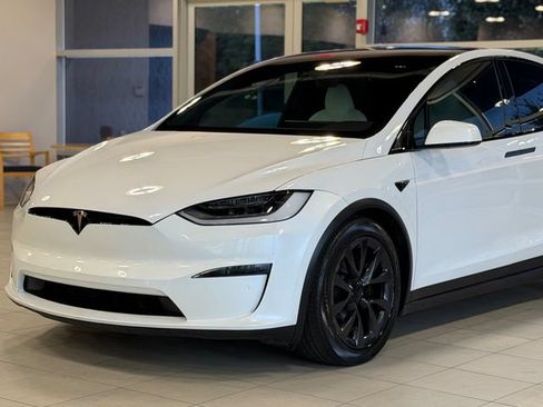 Used 2022 Tesla Model X Plaid AWD/4WD image 4