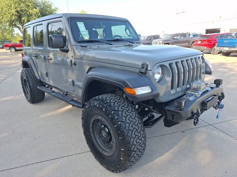 Used 2021 Jeep Wrangler Unlimited Sport w/ Sun And Sound Package AWD/4WD image 8