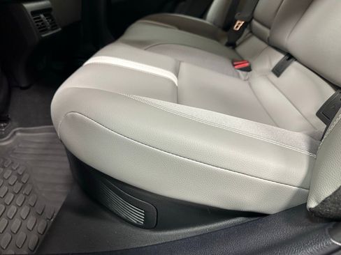 Used 2025 Toyota Camry SE image 45