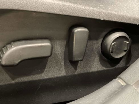 Used 2022 Subaru Outback Premium image 14