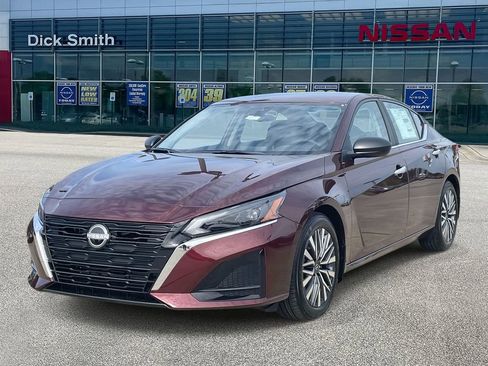 New 2025 Nissan Altima 2.5 SV image 3