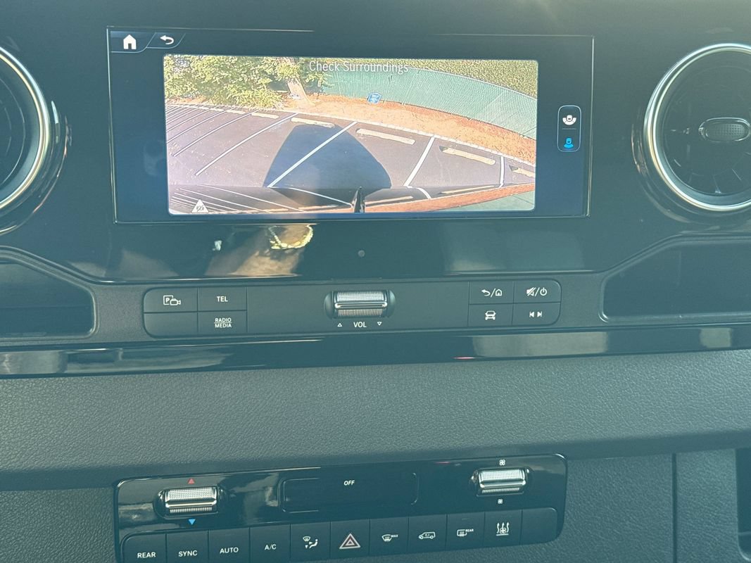 Used 2025 Mercedes-Benz Sprinter 2500 image 22