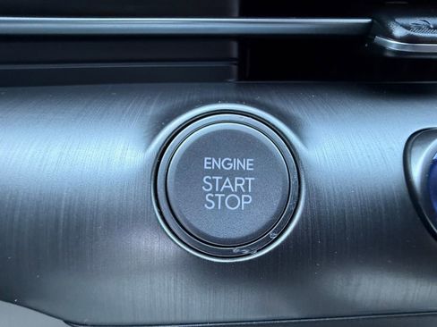 Used 2024 Hyundai Kona SEL FWD image 25