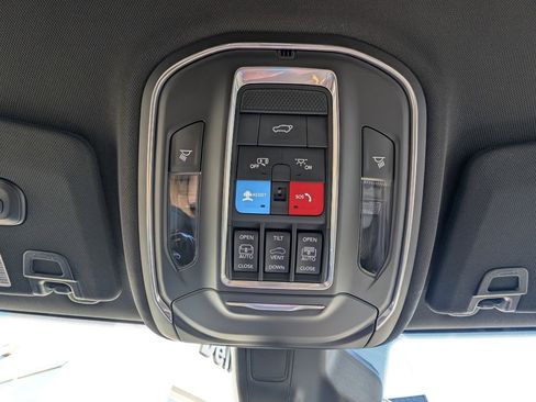 New 2025 Jeep Grand Cherokee L Limited image 35