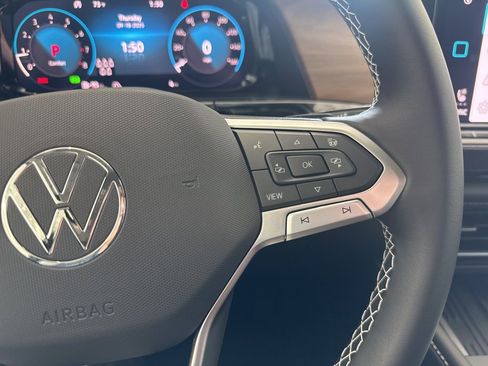 New 2026 Volkswagen Atlas SE image 17