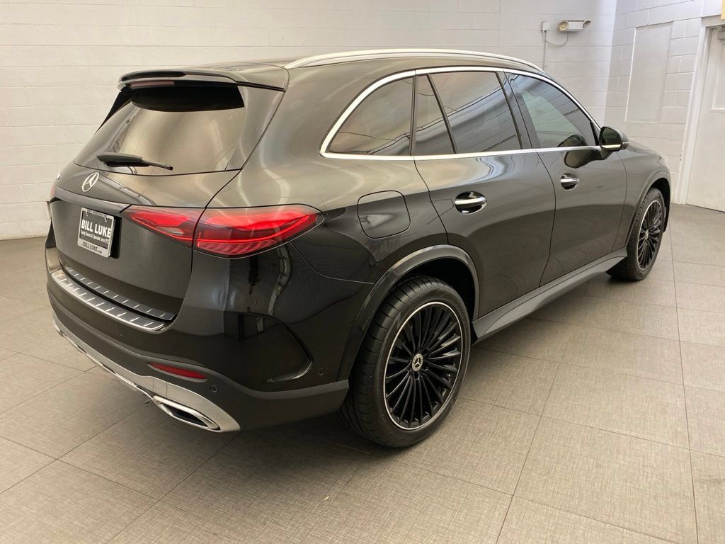 Used 2023 Mercedes-Benz GLC 300 image 6