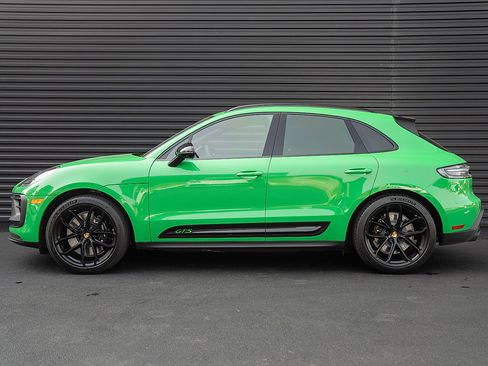 Used 2023 Porsche Macan GTS AWD/4WD image 2
