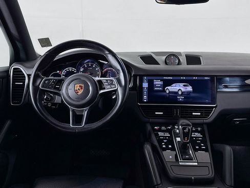 Used 2020 Porsche Cayenne AWD/4WD image 13