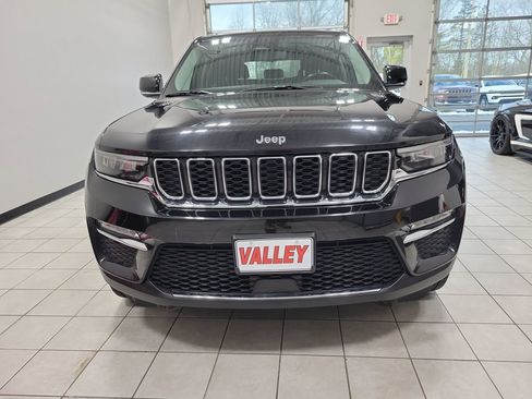 Used 2022 Jeep Grand Cherokee Limited image 2