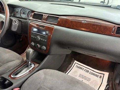 Used 2011 Chevrolet Impala LS image 8