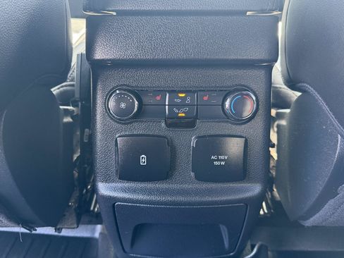 Used 2018 Ford Explorer Limited w/ Equipment Group 301A AWD/4WD image 17
