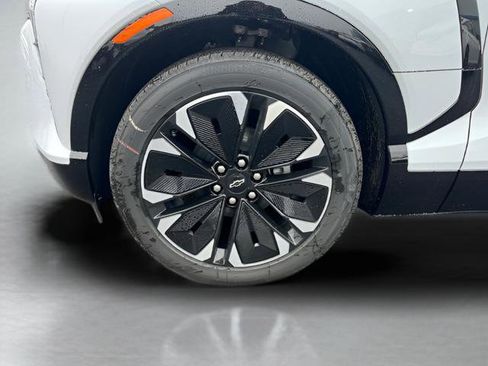 New 2026 Chevrolet Blazer EV RS image 24