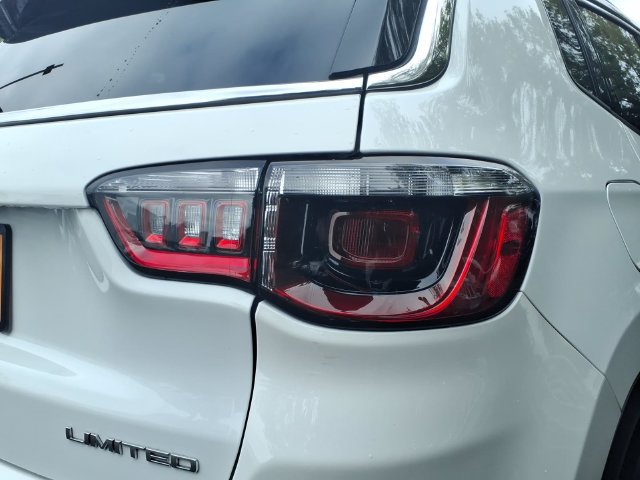 Certified 2023 Jeep Compass Limited AWD/4WD image 16