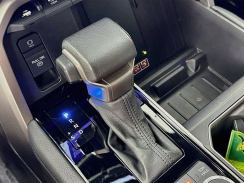 Certified 2025 Toyota Tundra Limited AWD/4WD image 18