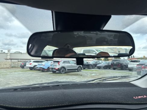 Used 2019 Toyota Corolla LE image 24