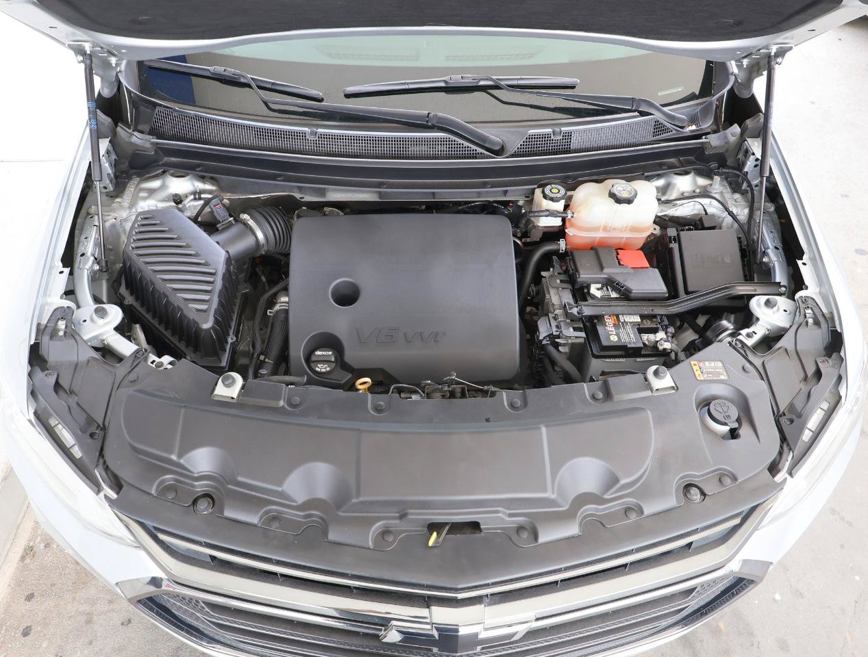 Used 2020 Chevrolet Traverse Premier w/ Redline Edition FWD image 12