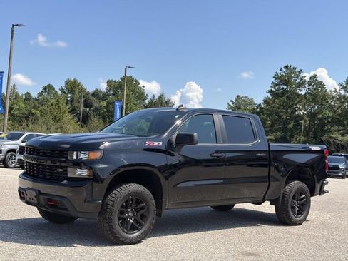 Used 2021 Chevrolet Silverado 1500 Custom Trail Boss w/ Midnight Edition AWD/4WD image 13