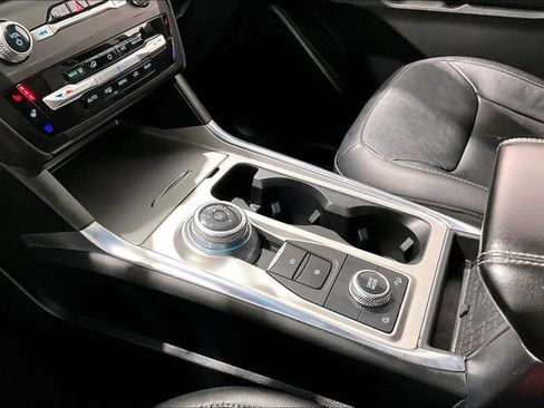 Used 2020 Ford Explorer Limited w/ Equipment Group 310A image 18