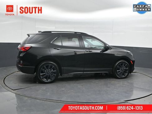 Used 2022 Chevrolet Equinox RS image 3