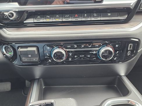 New 2026 GMC Sierra 1500 SLT w/ SLT Premium Plus Package AWD/4WD image 28