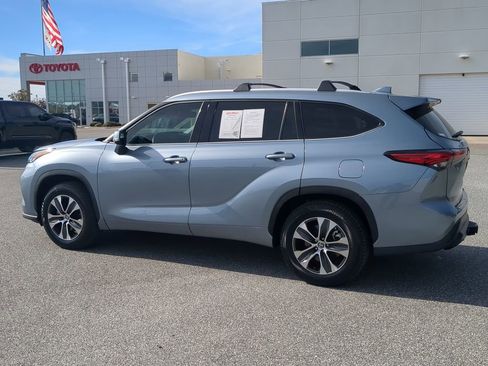 Used 2022 Toyota Highlander XLE image 15