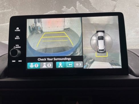 Used 2023 Honda Pilot TrailSport image 35