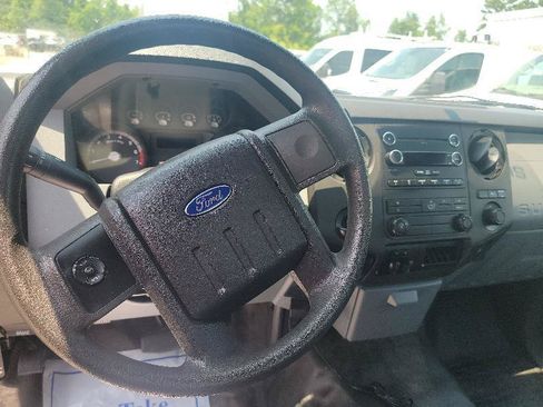 Used 2015 Ford F250 XL RWD image 13