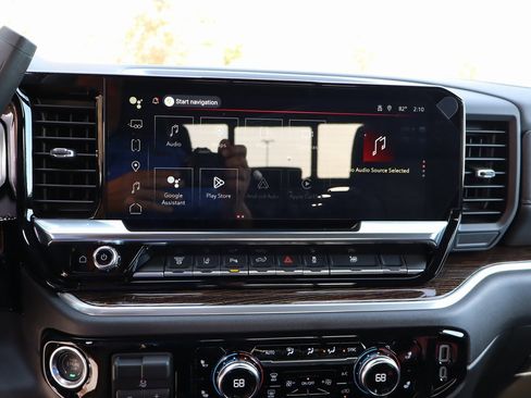 New 2026 GMC Sierra 3500 SLE w/ SLE Value Package image 15