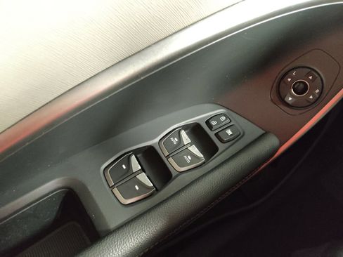 Used 2017 Hyundai Santa Fe SE image 26