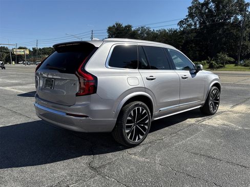 New 2026 Volvo XC90 B5 Plus w/ Protection Package Premier image 5