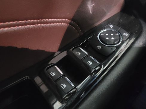 Used 2020 Ford Edge Titanium w/ Equipment Group 301A FWD image 27