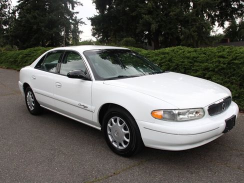 Used 1998 Buick Century Custom FWD image 2
