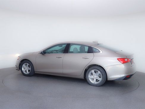 Used 2023 Chevrolet Malibu LT image 3