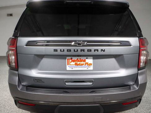 Used 2021 Chevrolet Suburban Z71 image 8