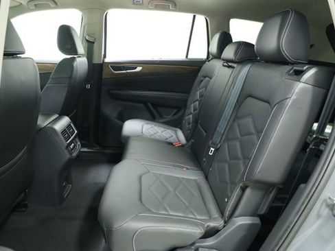 New 2026 Volkswagen Atlas SE FWD image 36