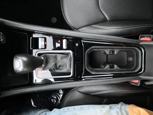 Used 2025 Jeep Compass Limited AWD/4WD image 31