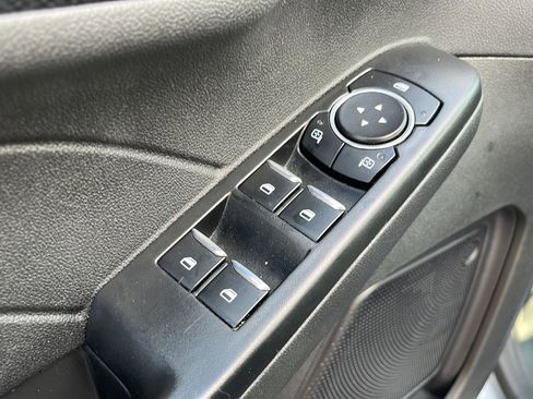 Used 2024 Ford Escape ST-Line image 11