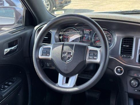 Used 2013 Dodge Charger SE image 14