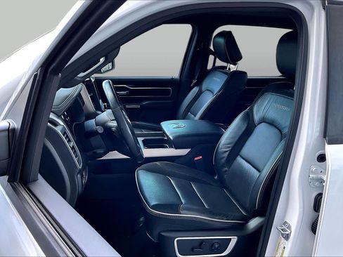 Used 2019 RAM 1500 Laramie w/ Sport Appearance Package AWD/4WD image 8