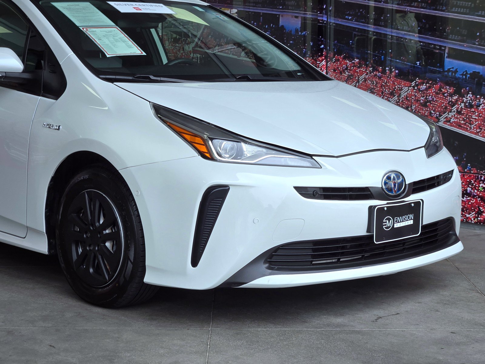 Used 2021 Toyota Prius LE w/ Carpet Mat Package (TMS) FWD image 2
