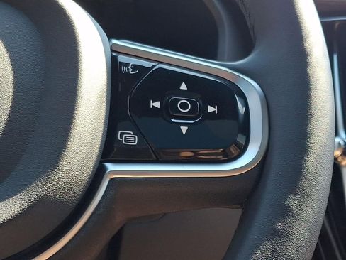 Certified 2023 Volvo XC60 B5 Ultimate w/ Climate Package AWD/4WD image 24