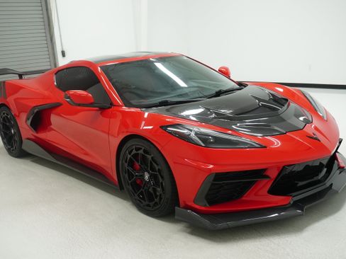 Used 2020 Chevrolet Corvette Stingray Premium Cpe w/ 3LT Preferred Equipment Group RWD image 3