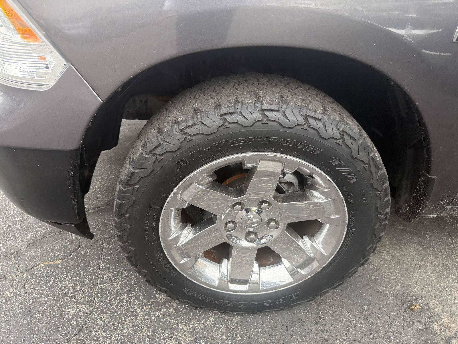 Used 2021 RAM 1500 Classic SLT AWD/4WD image 7