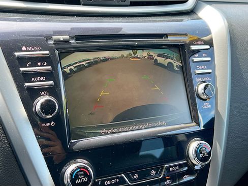 Used 2024 Nissan Murano SV image 13