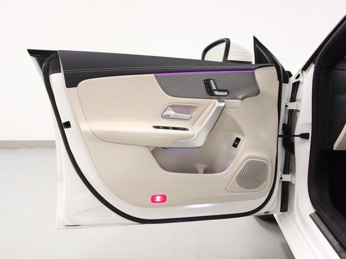 Certified 2025 Mercedes-Benz CLA 250 4MATIC image 18