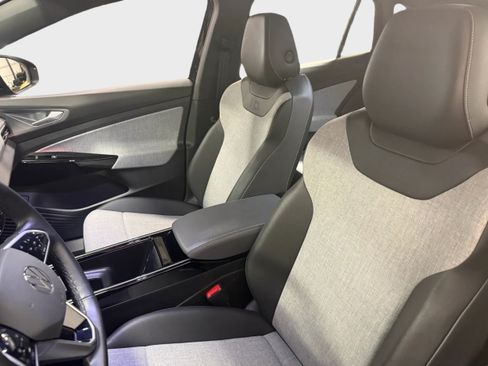 Certified 2024 Volkswagen ID.4 2WD image 5