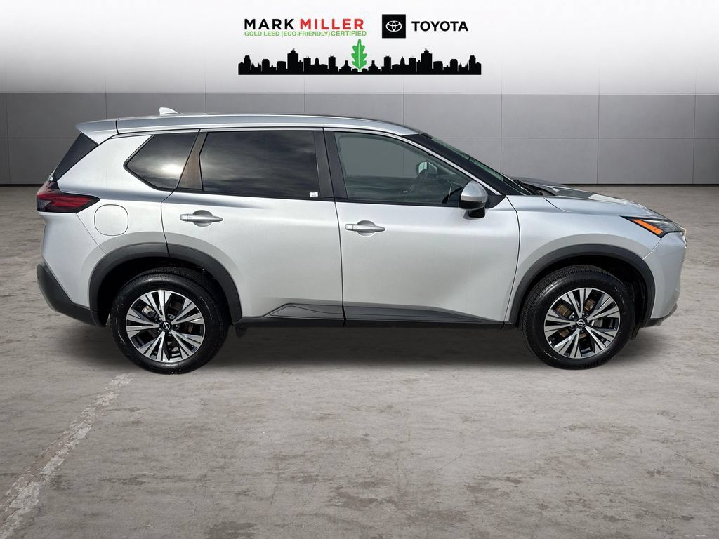 Used 2022 Nissan Rogue SV AWD/4WD image 7